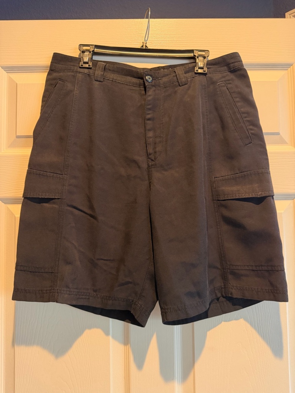 Tommy Bahama Men's Cargo Shorts in Navy Blue